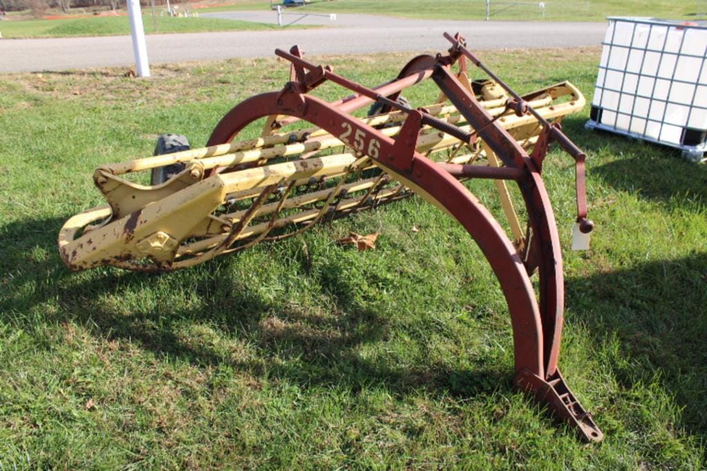 New Holland 256 Equipment Image0