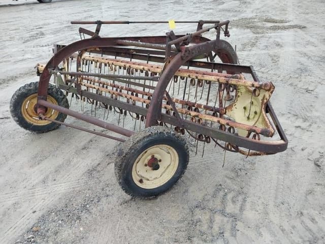 Image of New Holland 256 equipment image 2