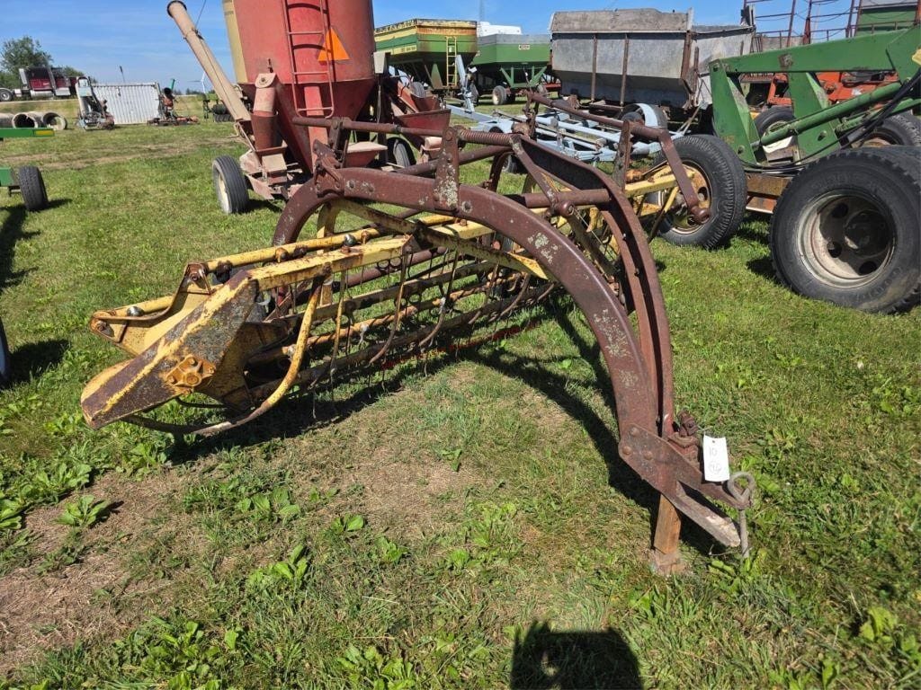 New Holland 256 Equipment Image0
