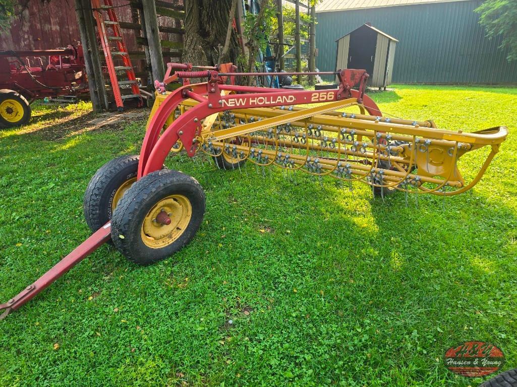 Image of New Holland 256 Primary image