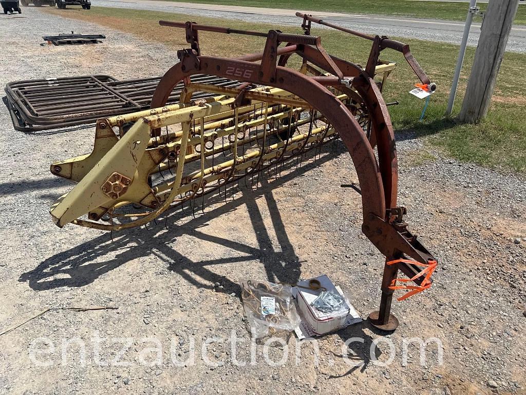 Image of New Holland 256 Primary image