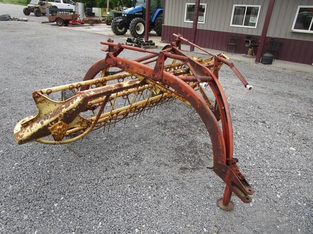 Image of New Holland 256 equipment image 1