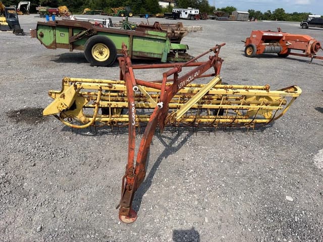 Image of New Holland 256 equipment image 2