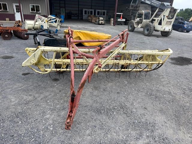 Image of New Holland 256 equipment image 2