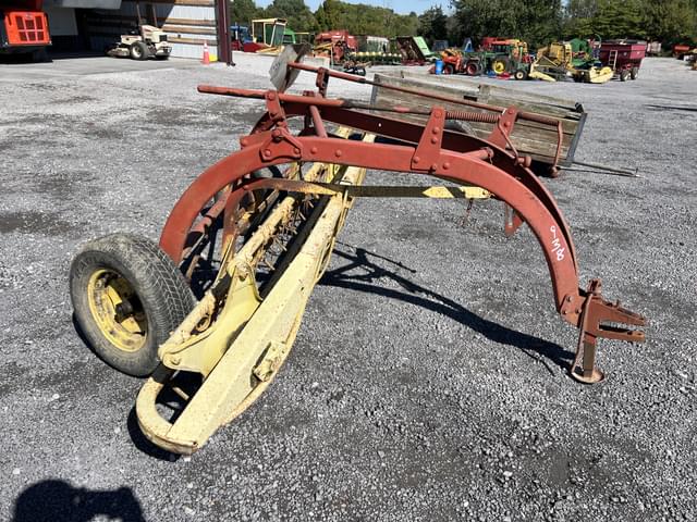 Image of New Holland 256 equipment image 1