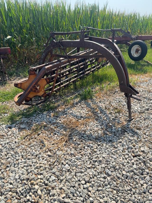 Image of New Holland 256 equipment image 1