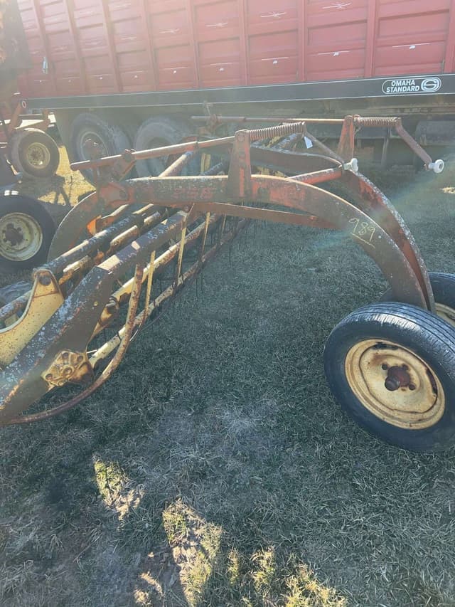 Image of New Holland 256 equipment image 2