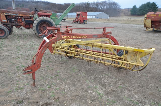 Image of New Holland 256 equipment image 1