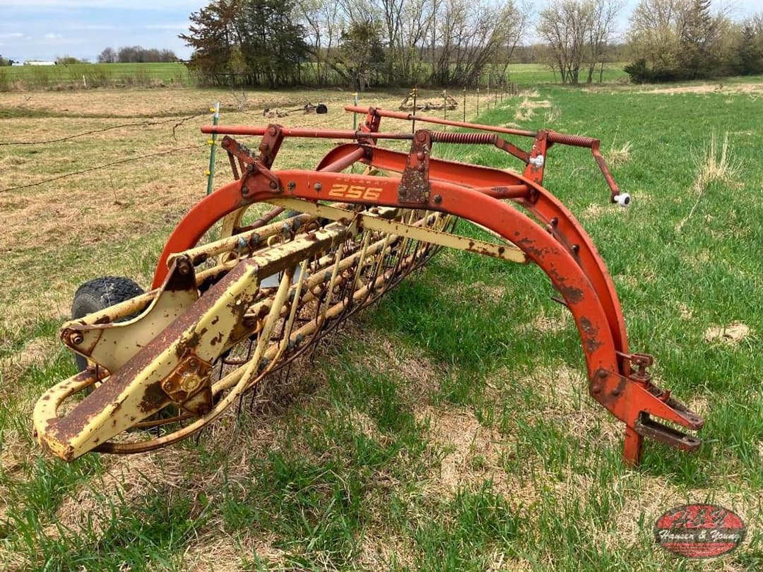 Image of New Holland 256 Image 1
