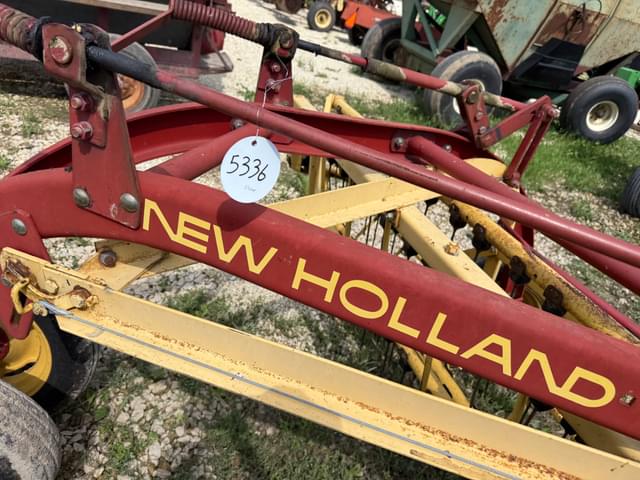 Image of New Holland 256 equipment image 4
