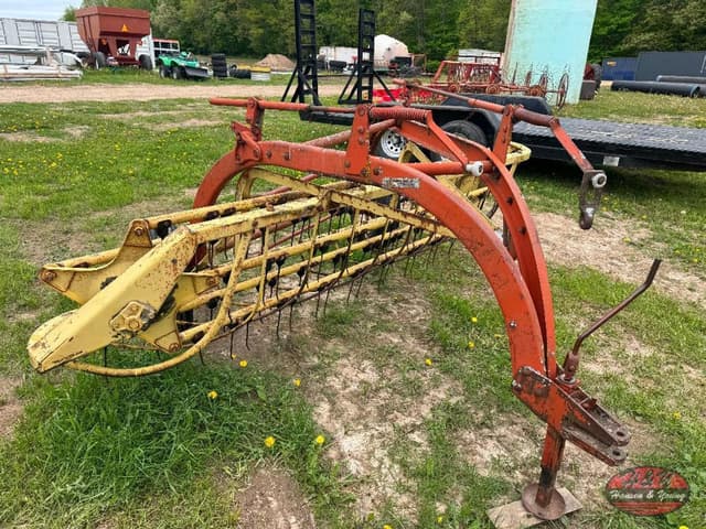 Image of New Holland 256 equipment image 2