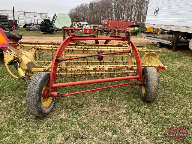 Image of New Holland 256 equipment image 2