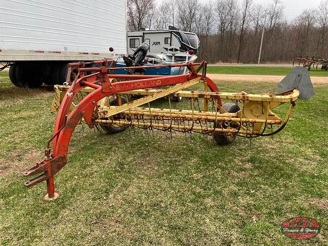 Image of New Holland 256 equipment image 4