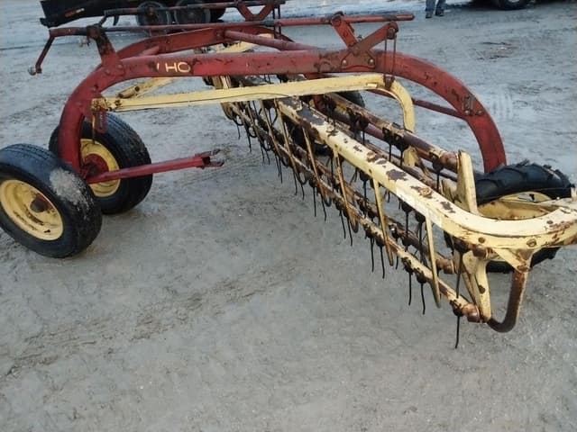 Image of New Holland 256 equipment image 3