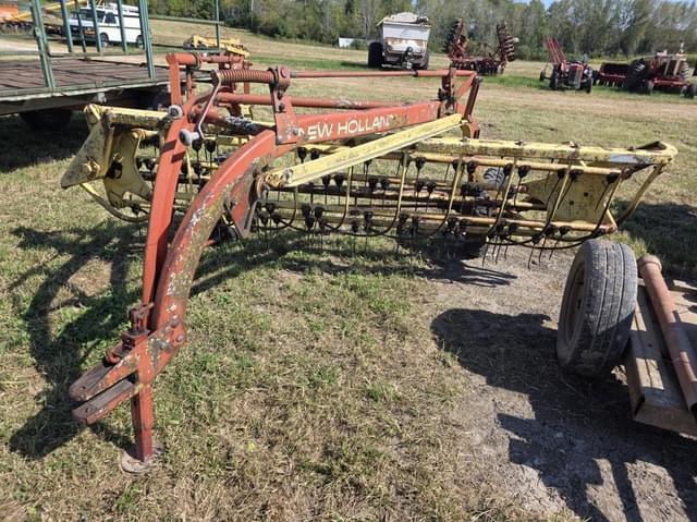 Image of New Holland 256 equipment image 1