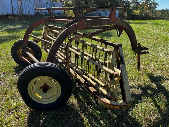 Image of New Holland 256 equipment image 4