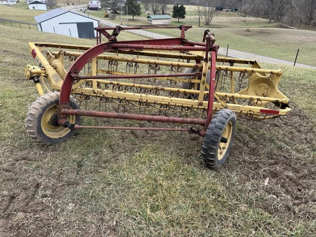 Image of New Holland 256 equipment image 4