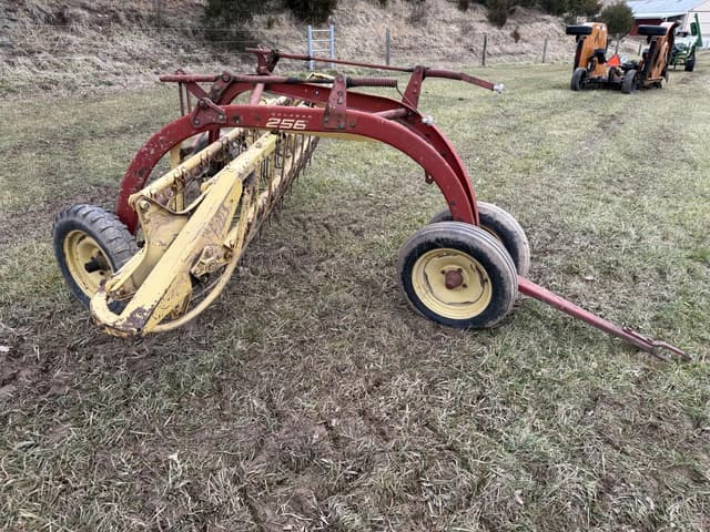 Image of New Holland 256 equipment image 1