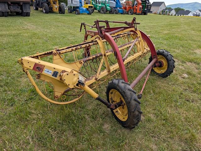 Image of New Holland 256 equipment image 3