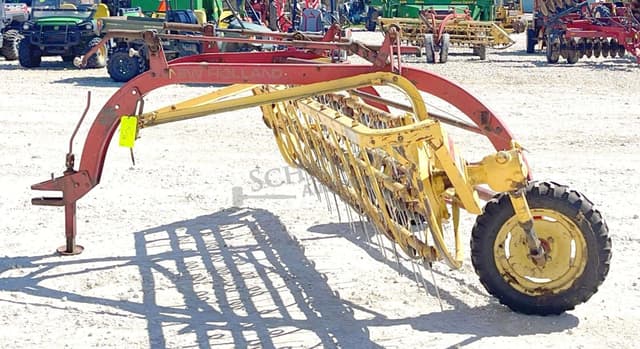 Image of New Holland 256 equipment image 3