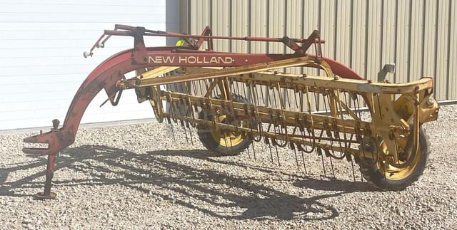 Image of New Holland 256 equipment image 1