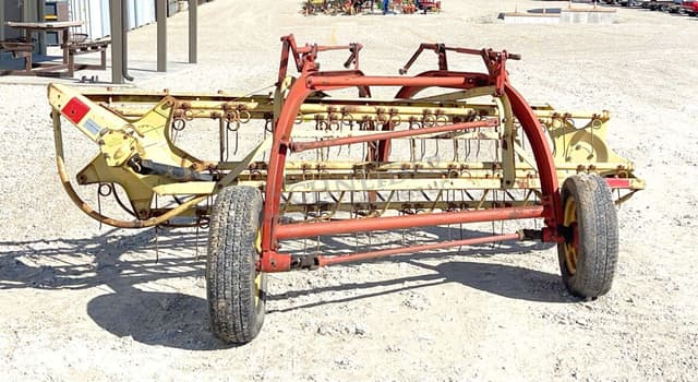 Image of New Holland 256 equipment image 3