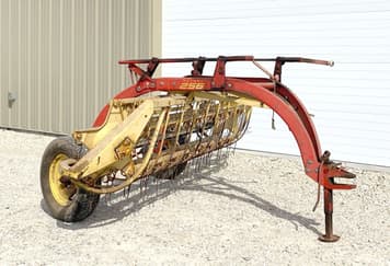 Main image New Holland 256