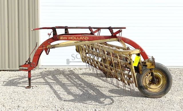 Image of New Holland 256 equipment image 3