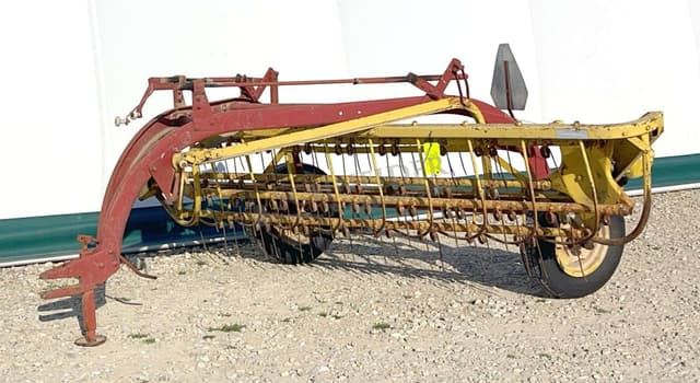 Image of New Holland 256 equipment image 3