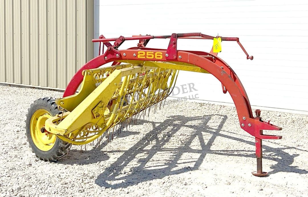 Image of New Holland 256 Primary image