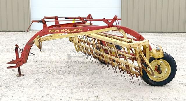 Image of New Holland 256 equipment image 3