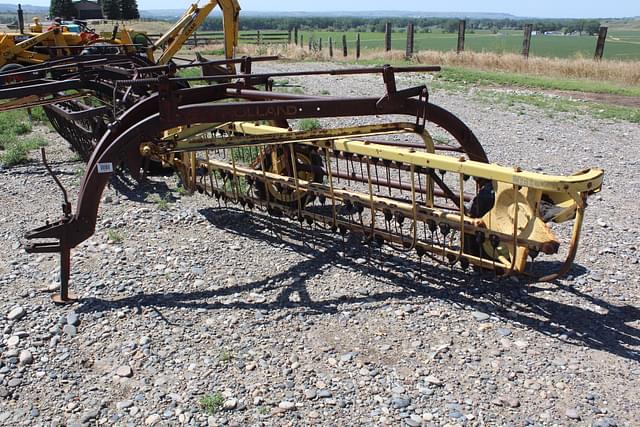 Image of New Holland 256 equipment image 2