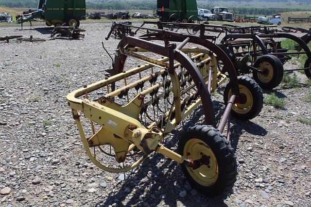 Image of New Holland 256 equipment image 3
