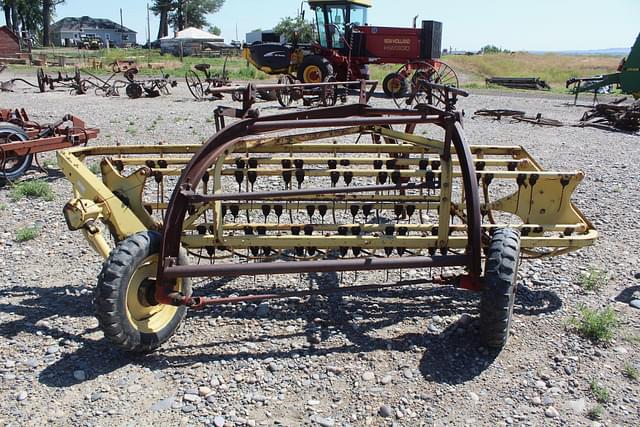 Image of New Holland 256 equipment image 4