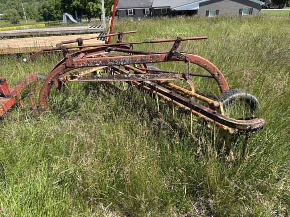 Image of New Holland 258 equipment image 1