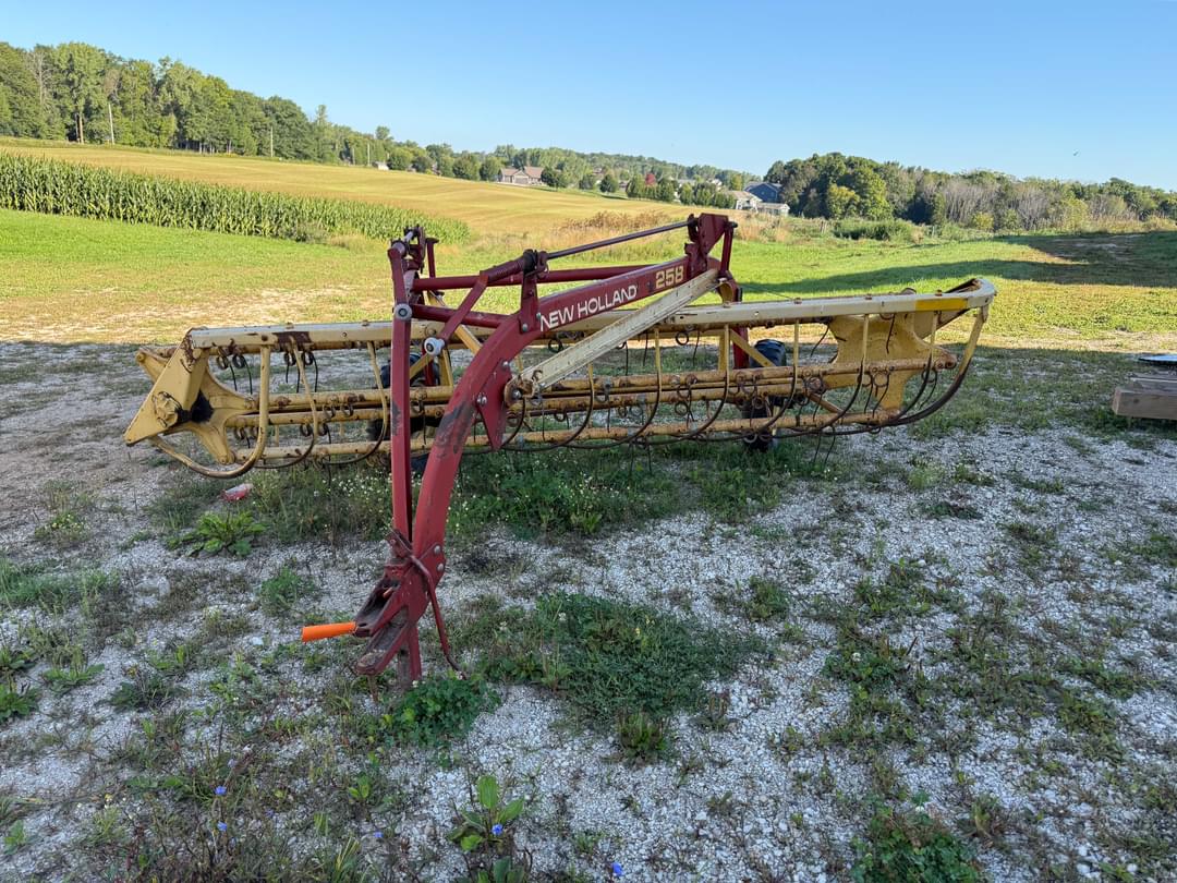 Image of New Holland 258 Primary image