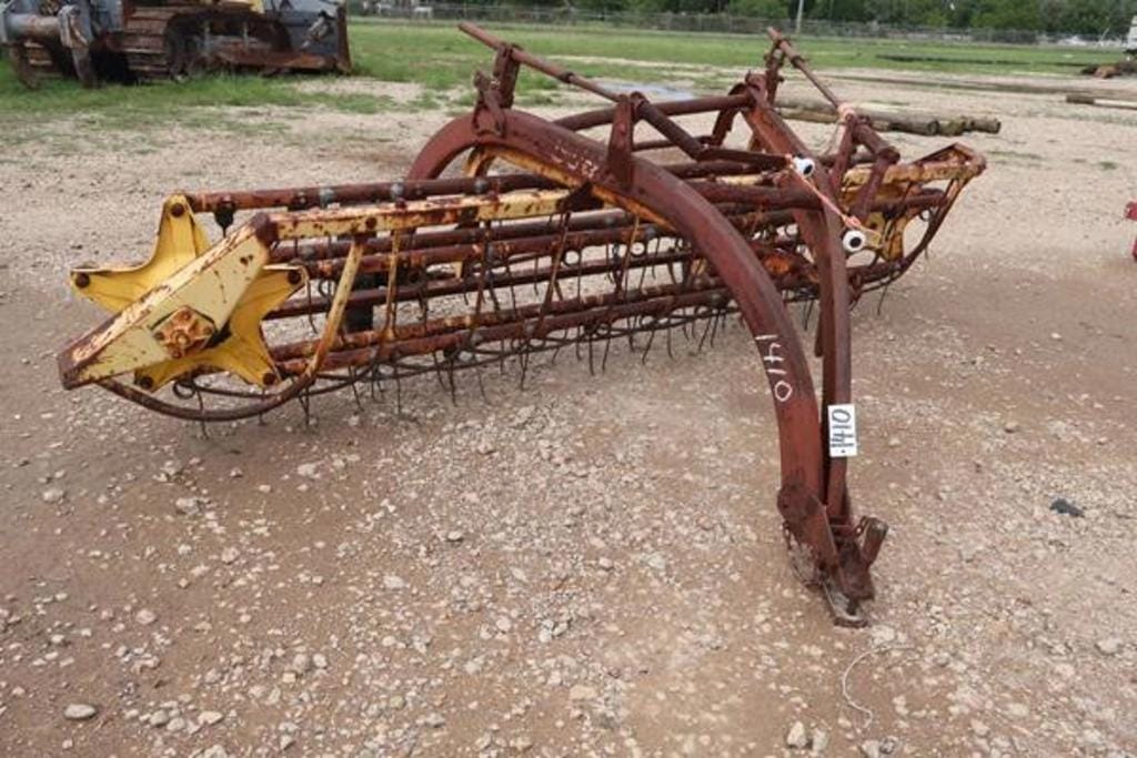New Holland 258 Equipment Image0