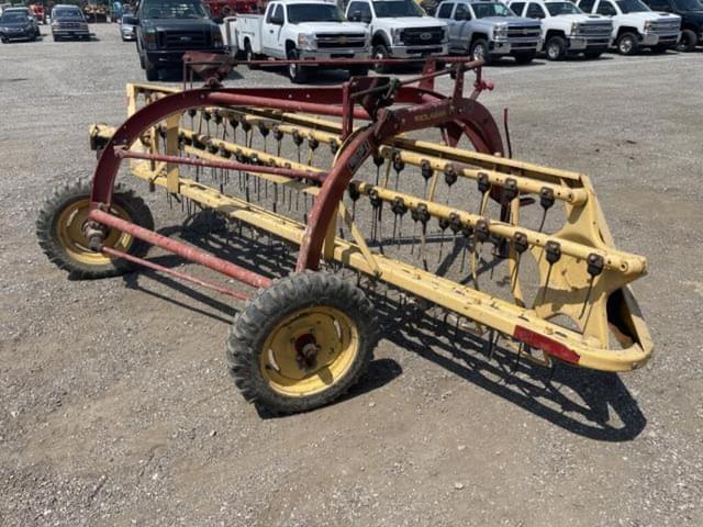 Image of New Holland 258 equipment image 2