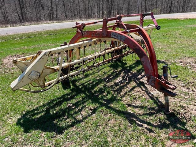 Image of New Holland 258 equipment image 1