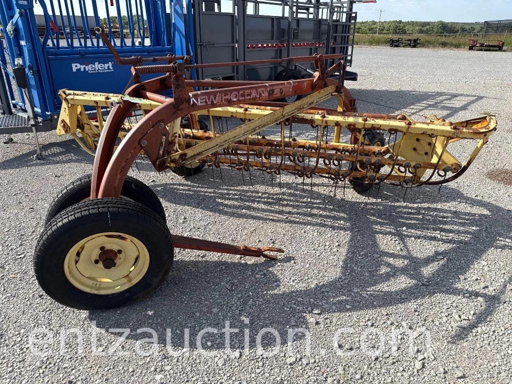 New Holland 258 Equipment Image0