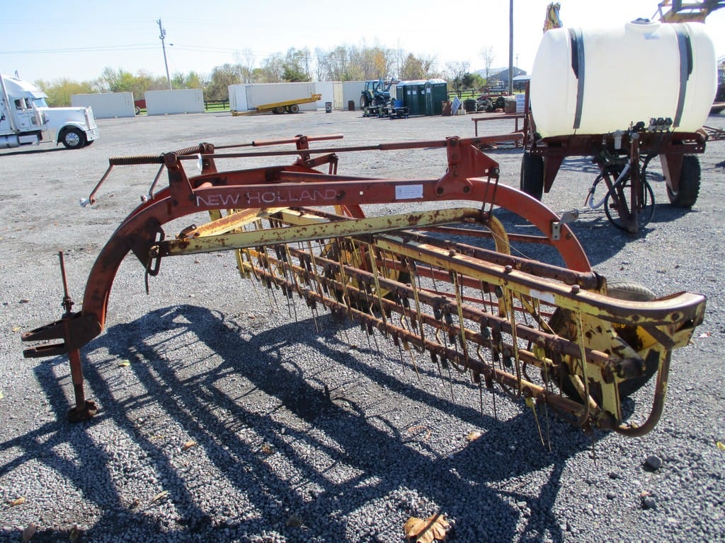 Main image New Holland 258
