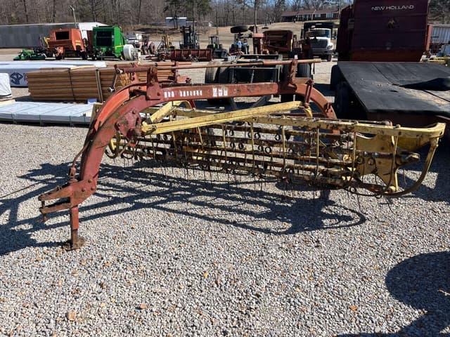 Image of New Holland 258 equipment image 1