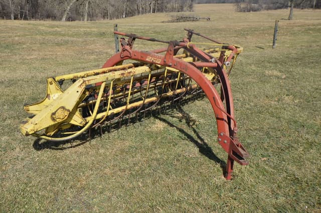 Image of New Holland 258 equipment image 1