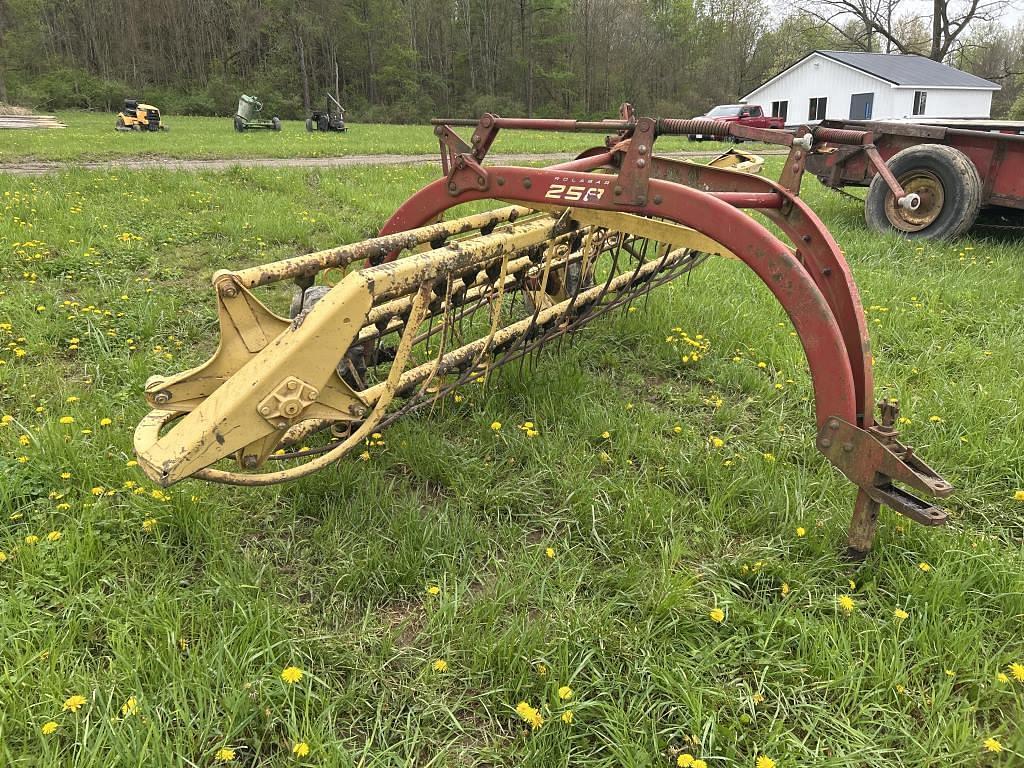 Image of New Holland 258 Primary image