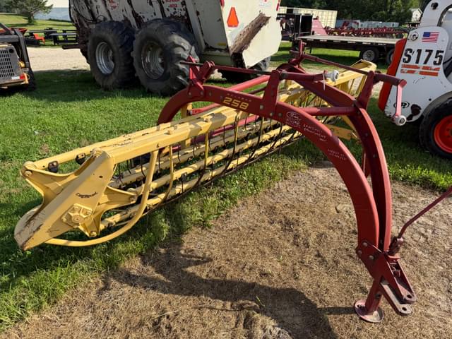 Image of New Holland 258 equipment image 1
