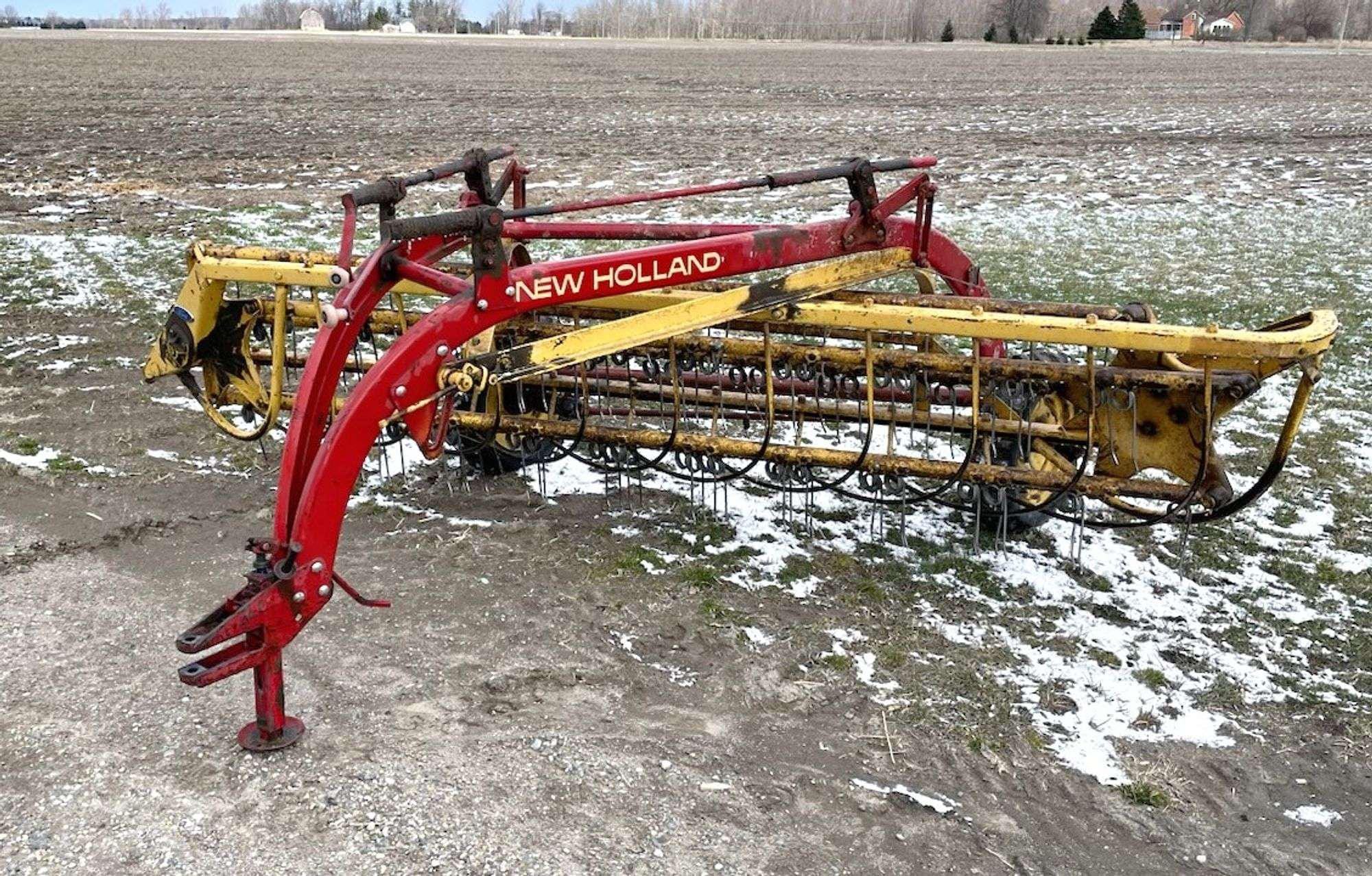 Main image New Holland 258