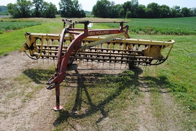 Image of New Holland 258 equipment image 1