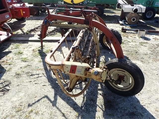 Image of New Holland 258 equipment image 3