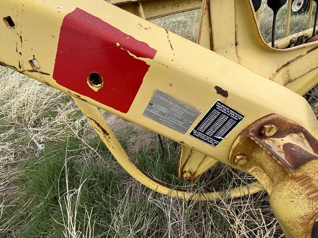 Image of New Holland 258 equipment image 4