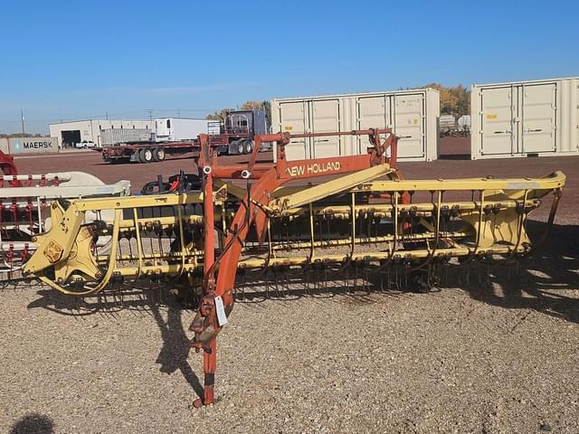 Image of New Holland 258 equipment image 1